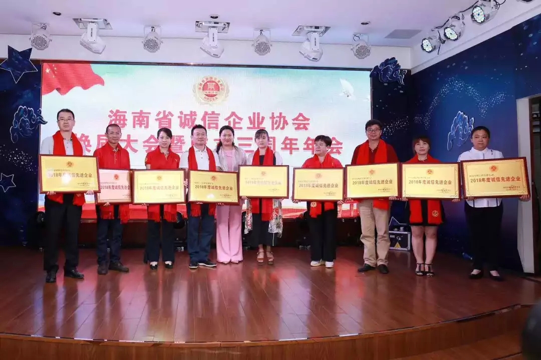 1558926848376442.jpg 640.webp (2).jpg